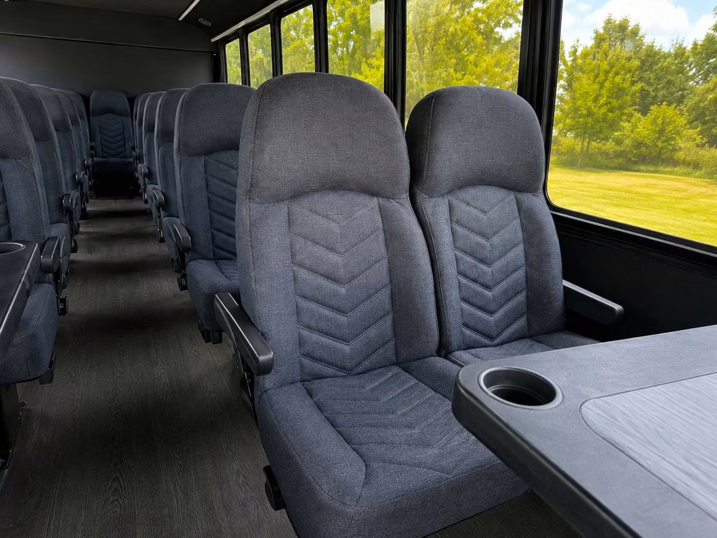 minibus rentals in missouri city for smaller prom friend groups
