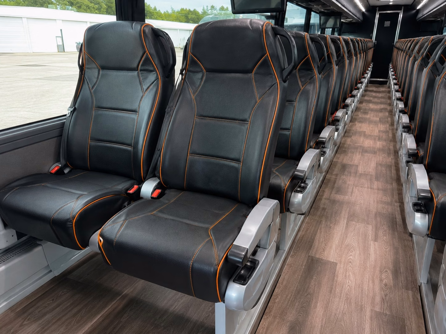 sports team fan charter bus rentals in missouri city